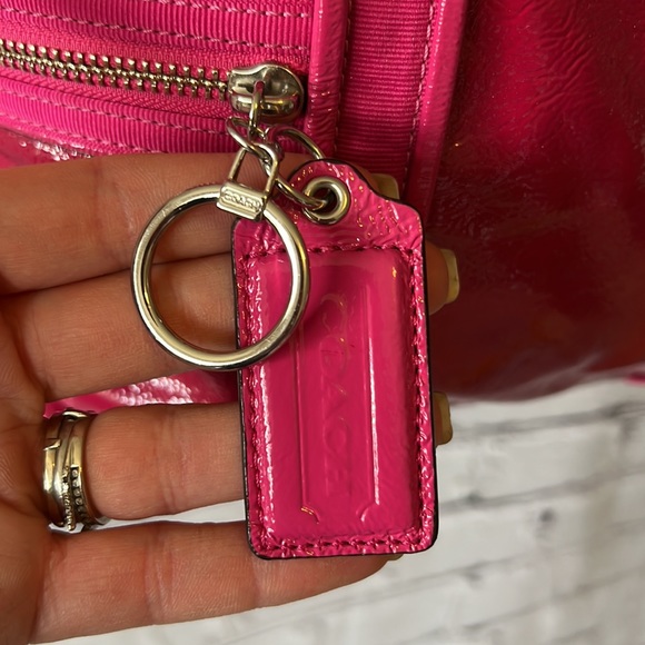 coach poppy daisy liquid glam gloss berry patent leather spotlight shoulder bag - Picture 3 of 13